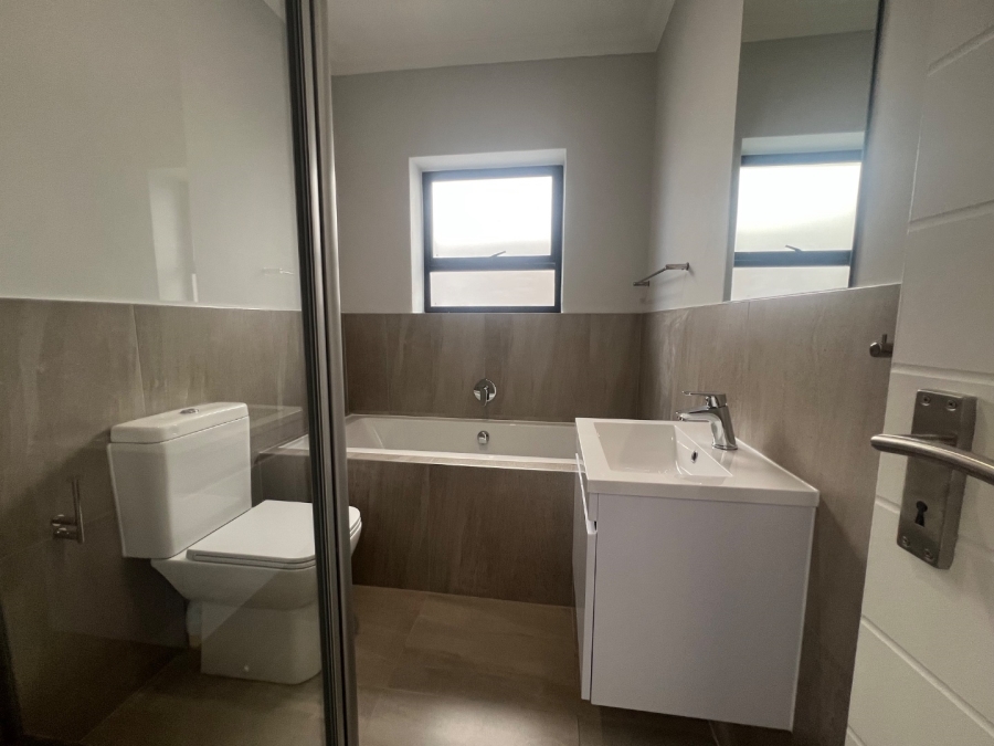 2 Bedroom Property for Sale in Table View Western Cape